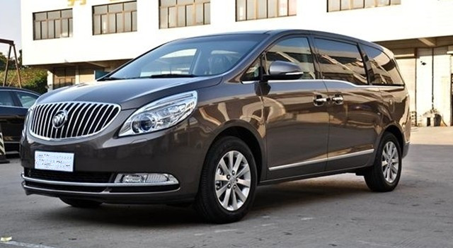 別克商務車(600元/天 8小時100KM含司機工資+油費)